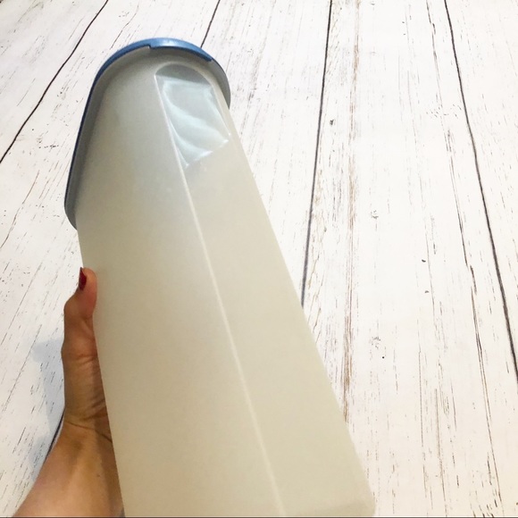 Tupperware vintage food storage container cereal, dry goods kitchenware sheer - Picture 5 of 7